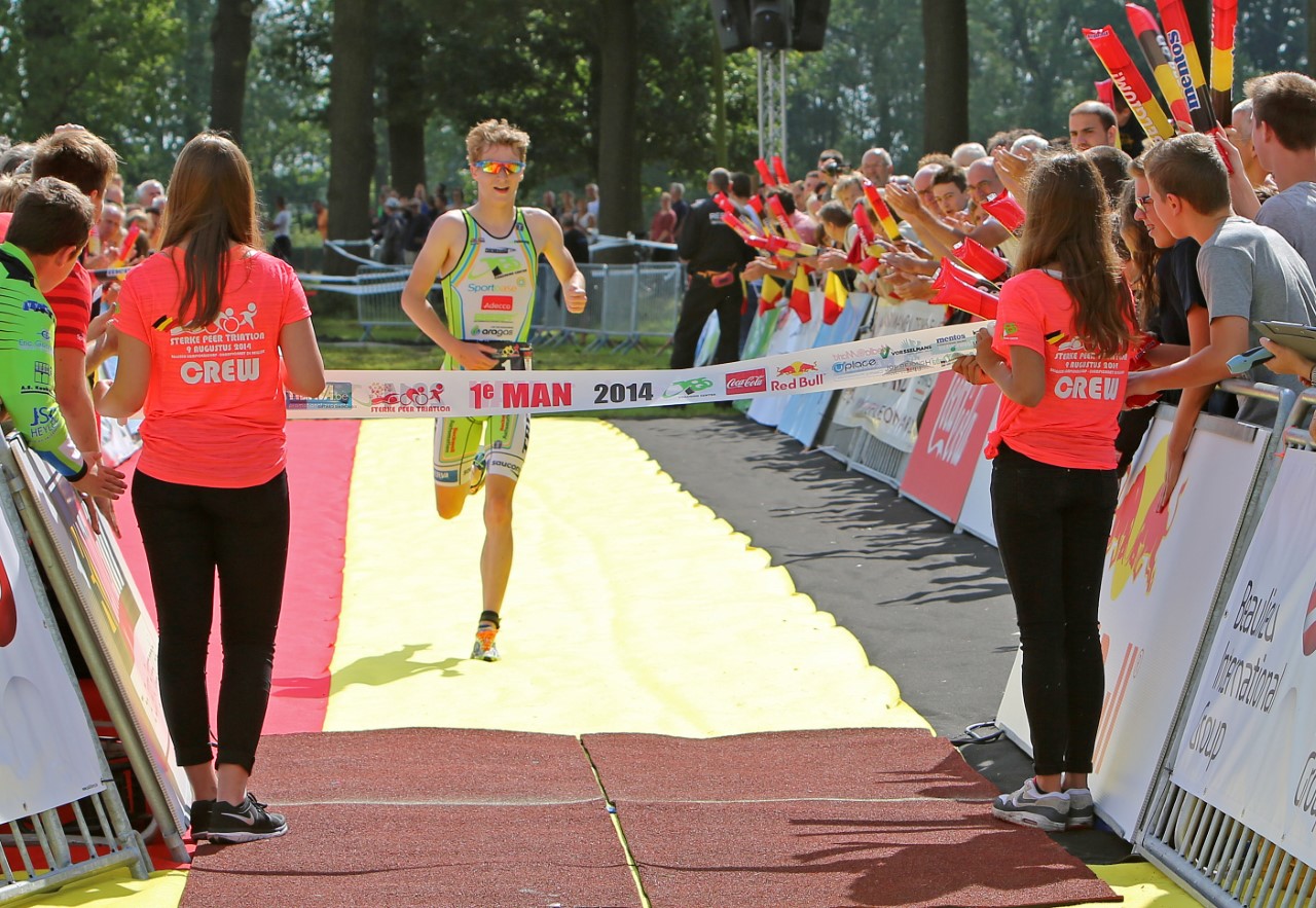Marten Van Riel finish